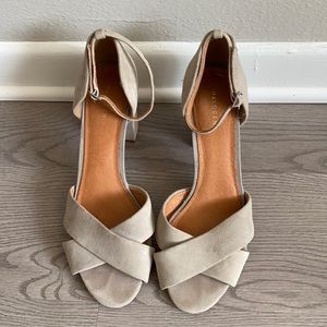 Halogen Theo Grey Suede Sandal 9